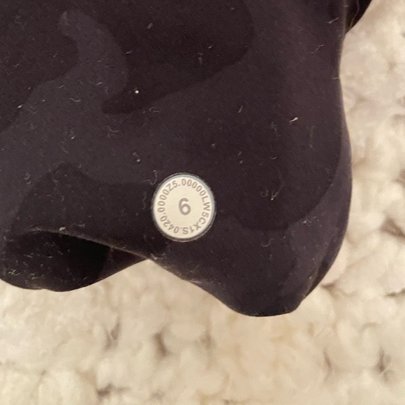 Lululemon fast and free black camo leggings - Picture 11 of 11
